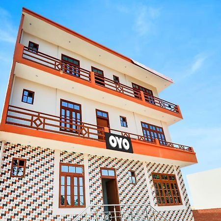 Hotel O Aradhya Galaxy Bhauli Eksteriør bilde